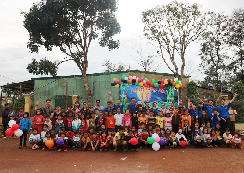 Tết Trung thu tại buôn kết nghĩa Đliê Ya A, xã Đliê Ya A, huyện Krông Năng